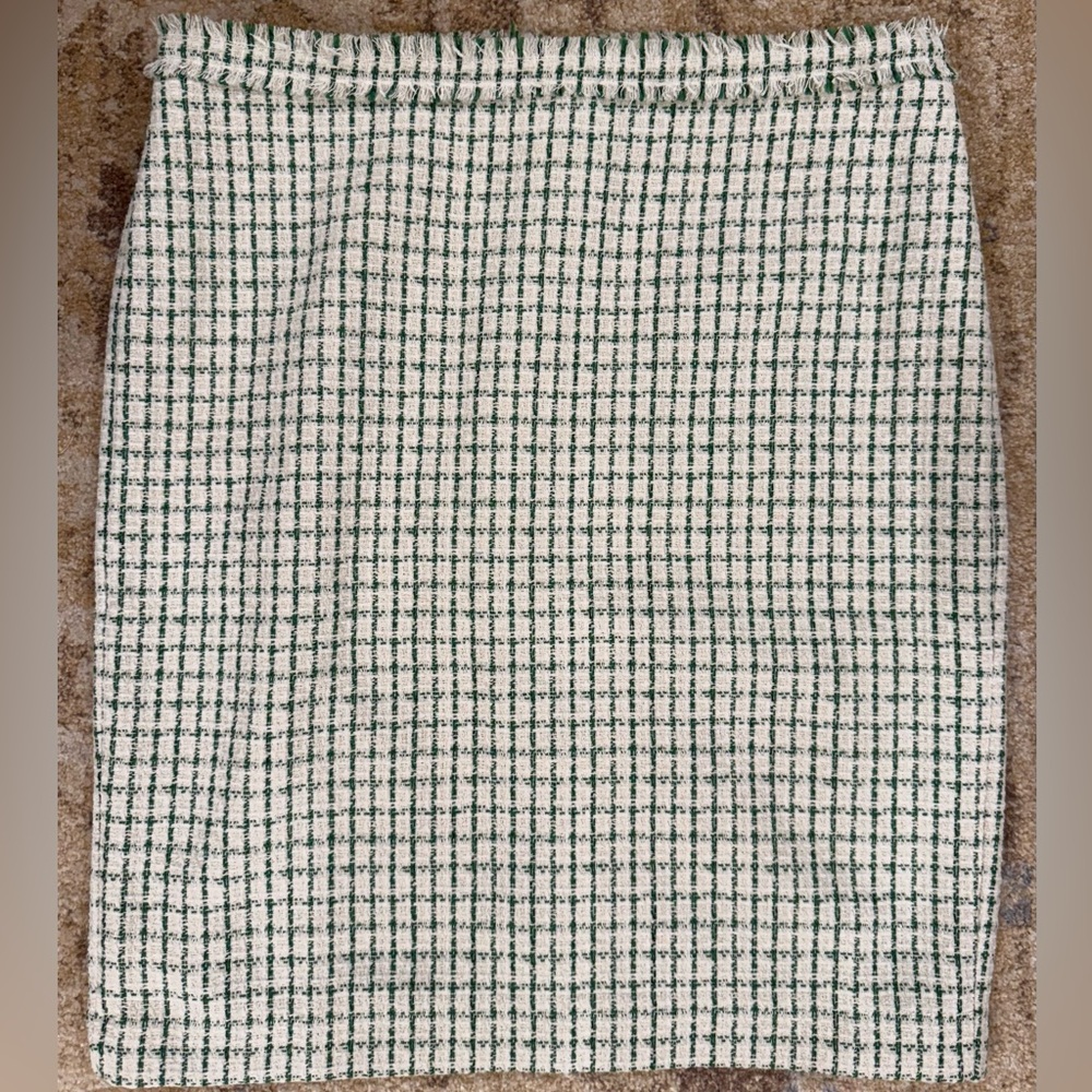 Ann Taylor Tweed Green and Cream Fringe Plaid Patterned Pencil Skirt NWOT